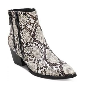 NEW G by Guess GBG Edgy Indie Ankle Booties